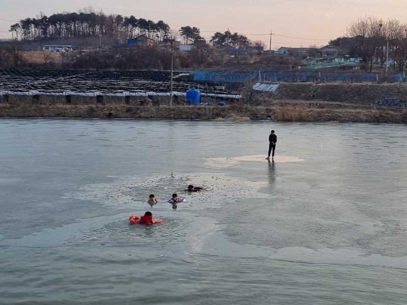 저수지 수난구조 사진1280.jpg