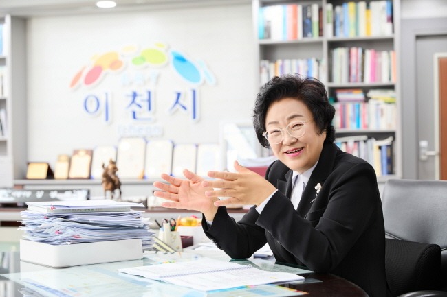 사본 -1김경희이천시장2.jpg