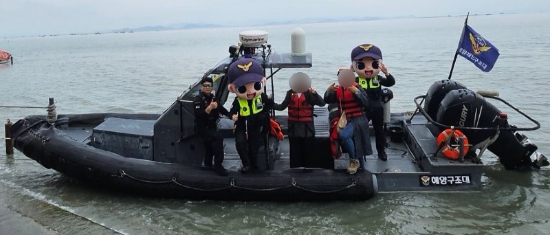 목포해경이 진도 신비의 바닷길 축제 안전관리를 실시 하고 있다(해상).jpg