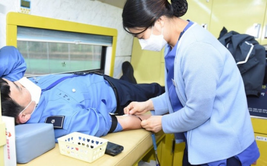 완도해경, 단체헌혈로 코로나19 혈액부족 위기 극복에 나서(배포용) (2).JPG