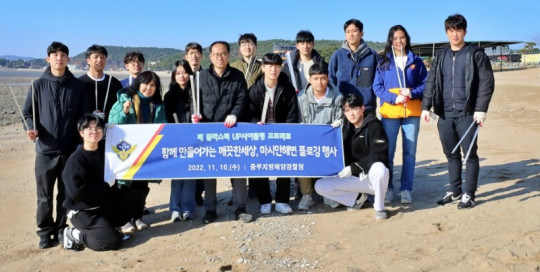 [사진][중부해경청]인천_해변_폐플라스틱_줍.JPG