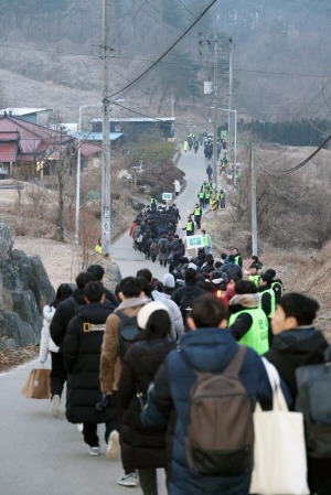 [크기변환]2_14일_오전_청평_신천지_평화연수원에서.JPG