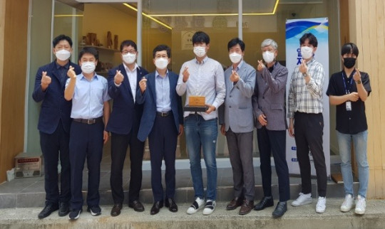 (7-2)청년점포_현판식.jpeg